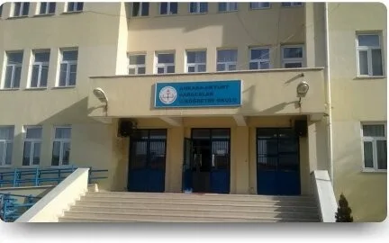 Saracalar Ortaokulu fotoğrafı