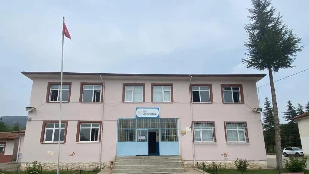 Necip Ortaokulu fotoğrafı