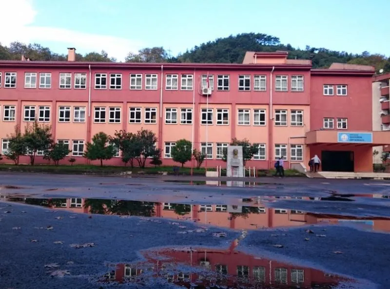 Işıkveren Ortaokulu fotoğrafı