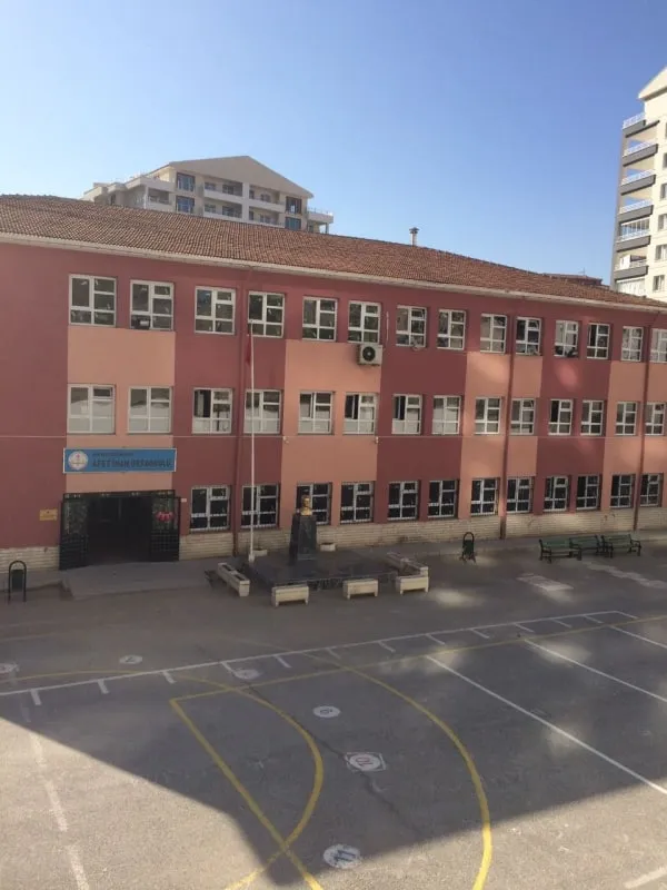 Afet İnan Ortaokulu fotoğrafı
