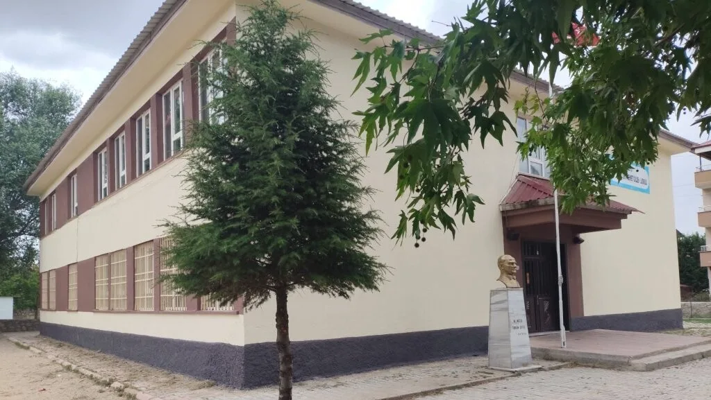 Arıtaş Şehit Mehmet Gülden İlkokulu