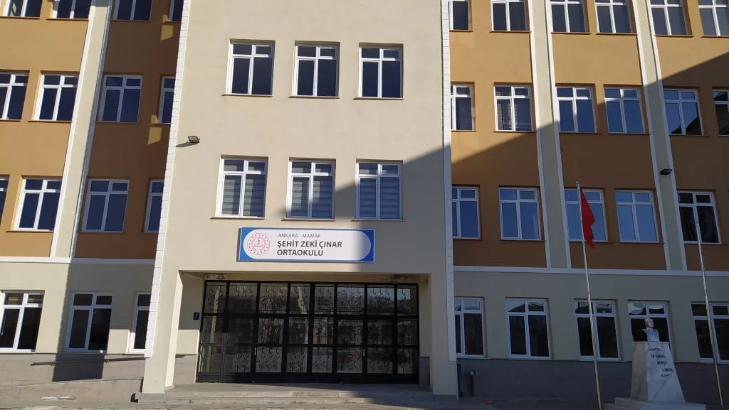 Şehit Zeki Çınar Ortaokulu fotoğrafı