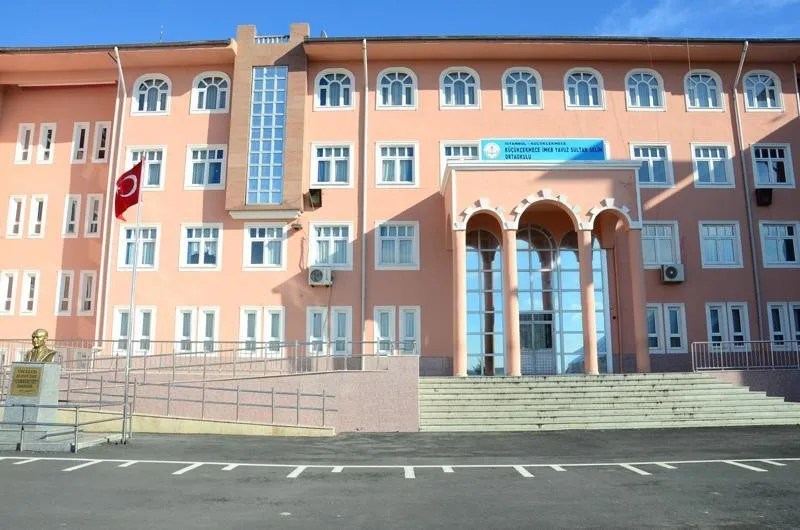 Küçükçekmece İMKB Yavuz Sultan Selim Ortaokulu