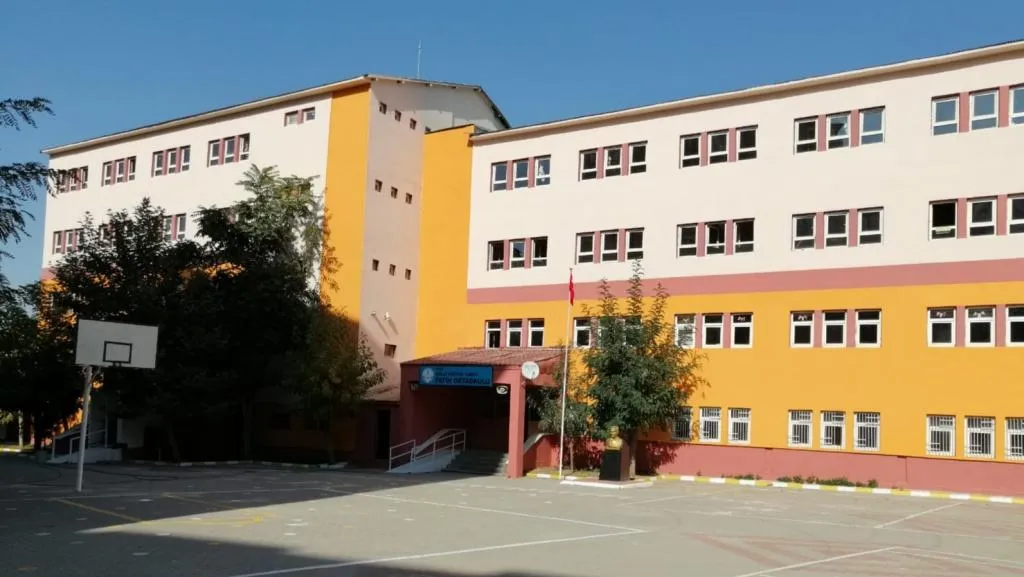 Milli Eğitim Vakfı Fatih Ortaokulu fotoğrafı