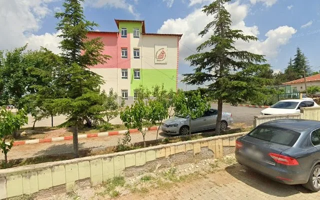 Başköy Şehit Uzman Jandarma Çavuş İzzet Soluk İlkokulu fotoğrafı