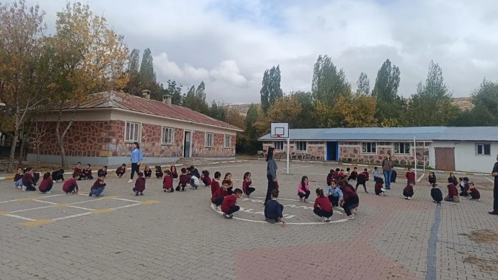 Sazlıkbaşı İlkokulu fotoğrafı