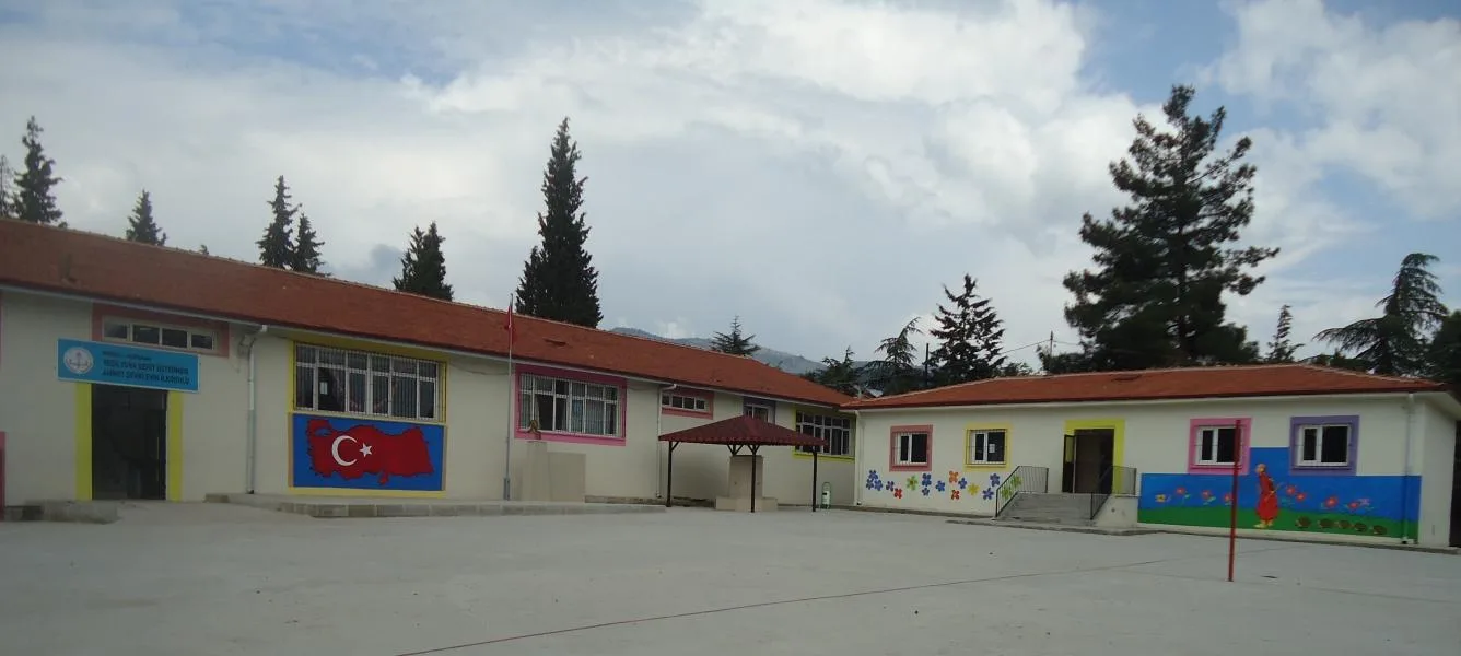 Yeşilyuva Şehit Üsteğmen Ahmet Şevki Evin Ortaokulu fotoğrafı