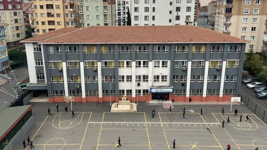 Mehmet Akif İnan Ortaokulu fotoğrafı