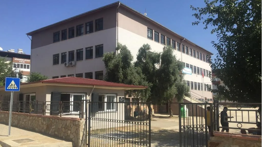 Müşerref Gündoğdu Ortaokulu