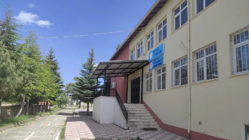 75.Yıl Cumhuriyet İmam Hatip Ortaokulu fotoğrafı