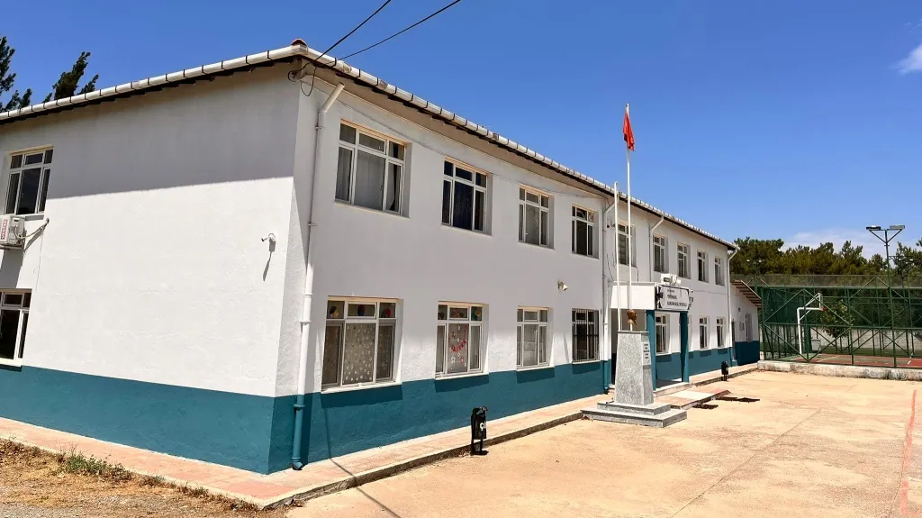 Yeni Orhanlı Kamuran Başel Ortaokulu fotoğrafı