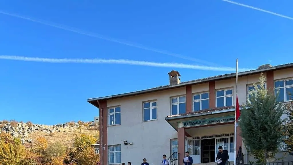 Karasalkım İlkokulu fotoğrafı
