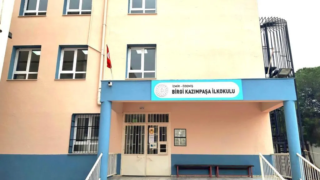 Birgi Kazımpaşa İlkokulu fotoğrafı