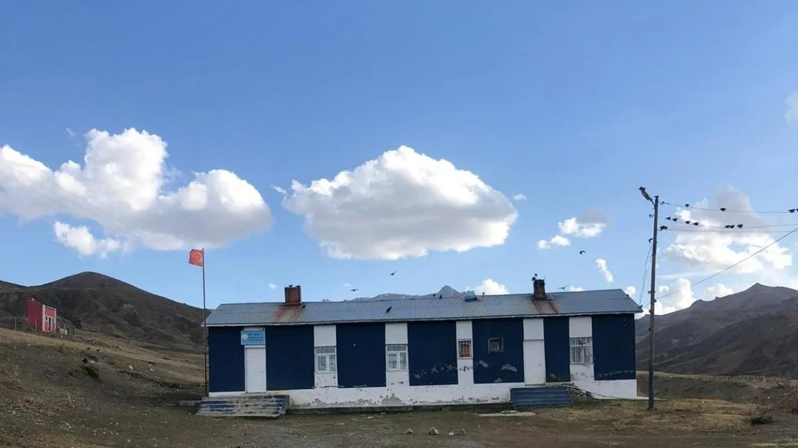 Şehitemin İlkokulu