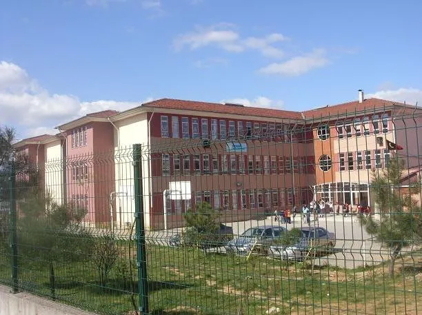 Yenidoğan Ortaokulu