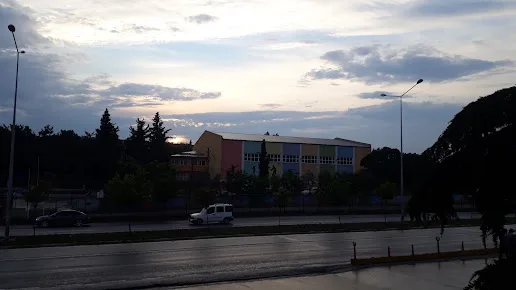 NİMET SADIK ÖZYİĞİT ORTAOKULU fotoğrafı