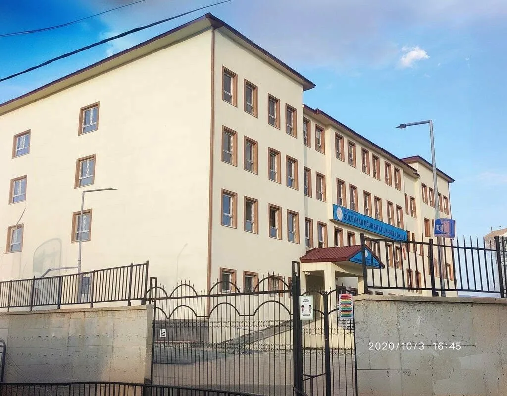 Süleyman Uğur Sıtkı Ortaokulu