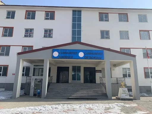 Cumhuriyet İlkokulu fotoğrafı