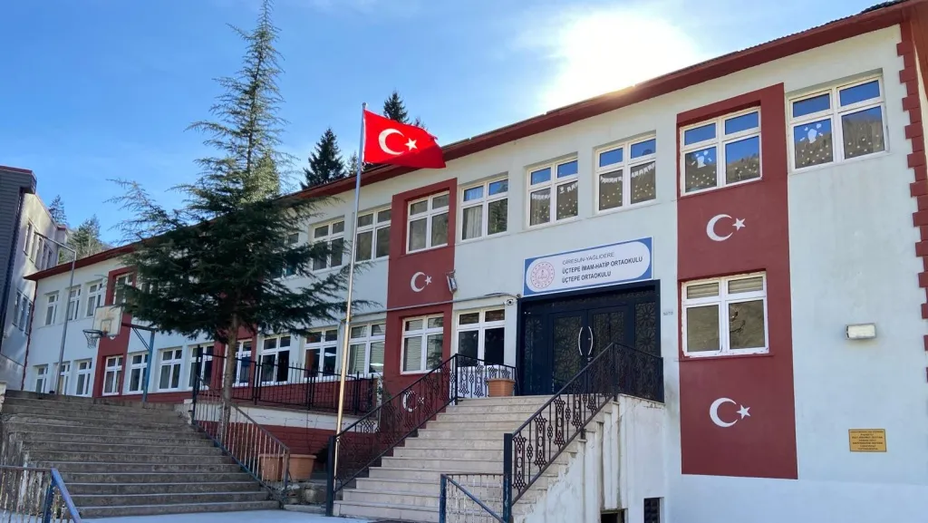 Üçtepe Ortaokulu