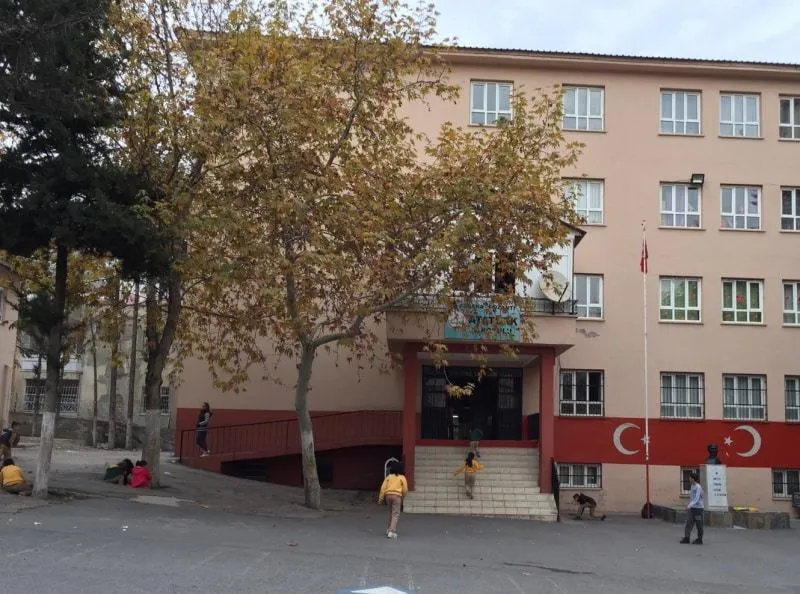 Atatürk İlkokulu