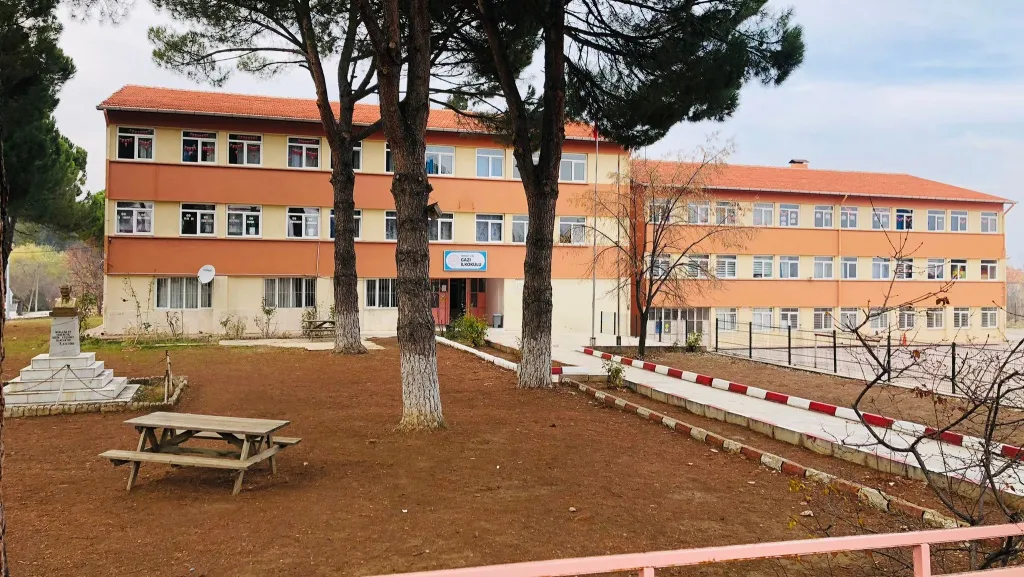 Gazi İlkokulu fotoğrafı