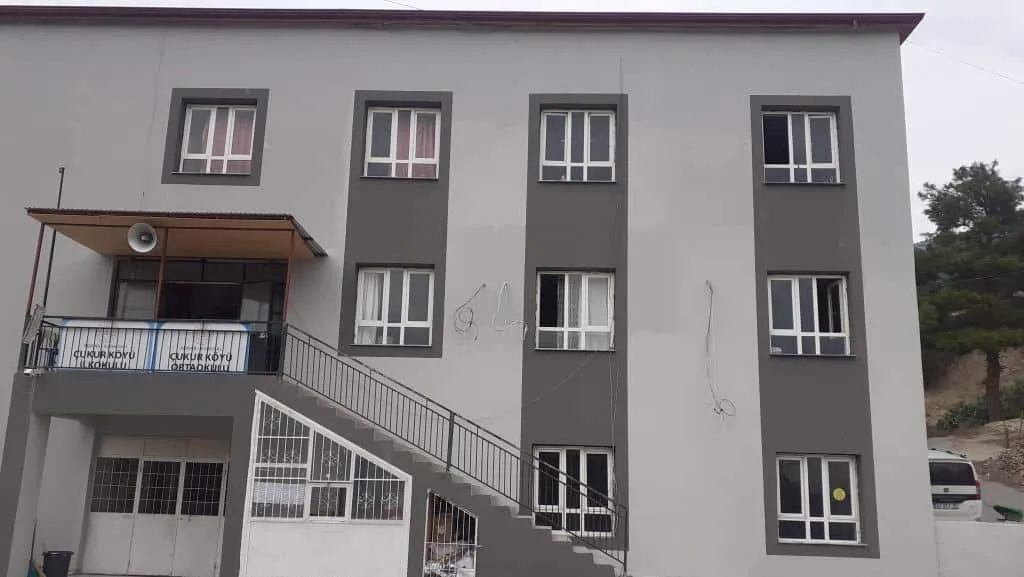 Çukur Ortaokulu