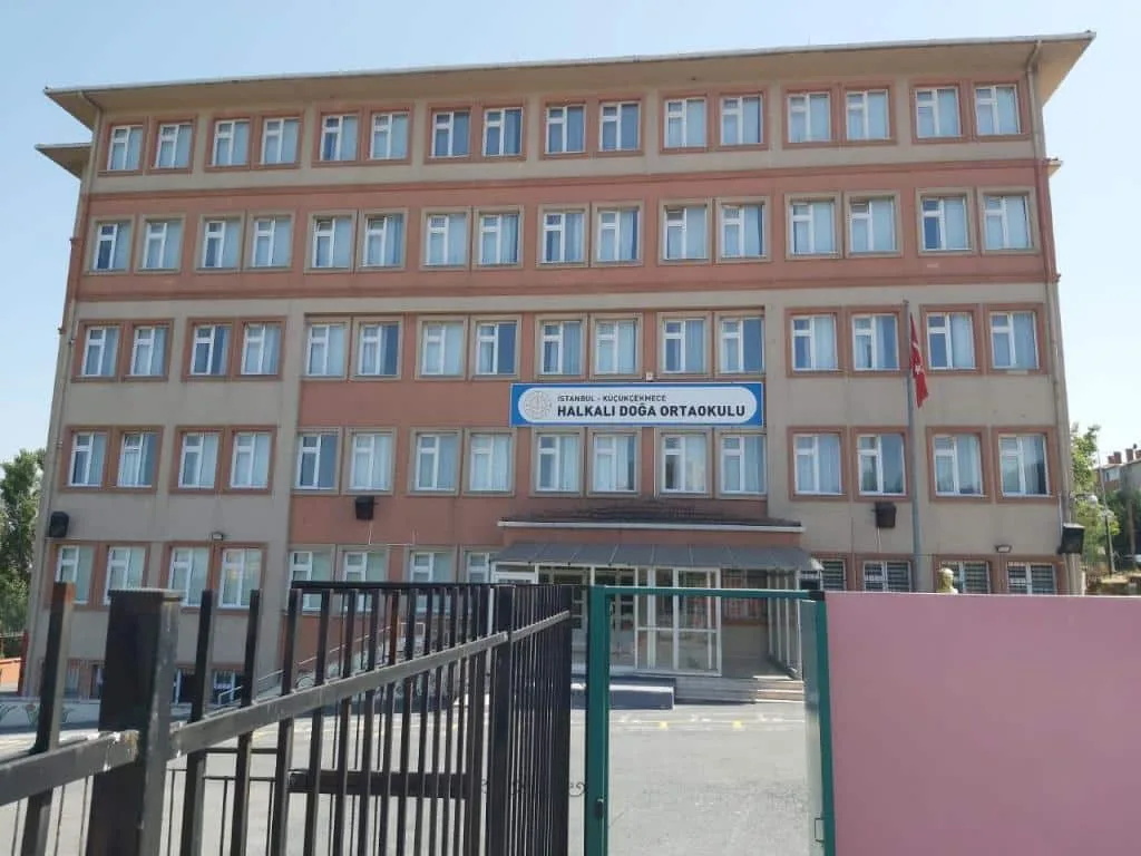 Halkalı Doğa Ortaokulu