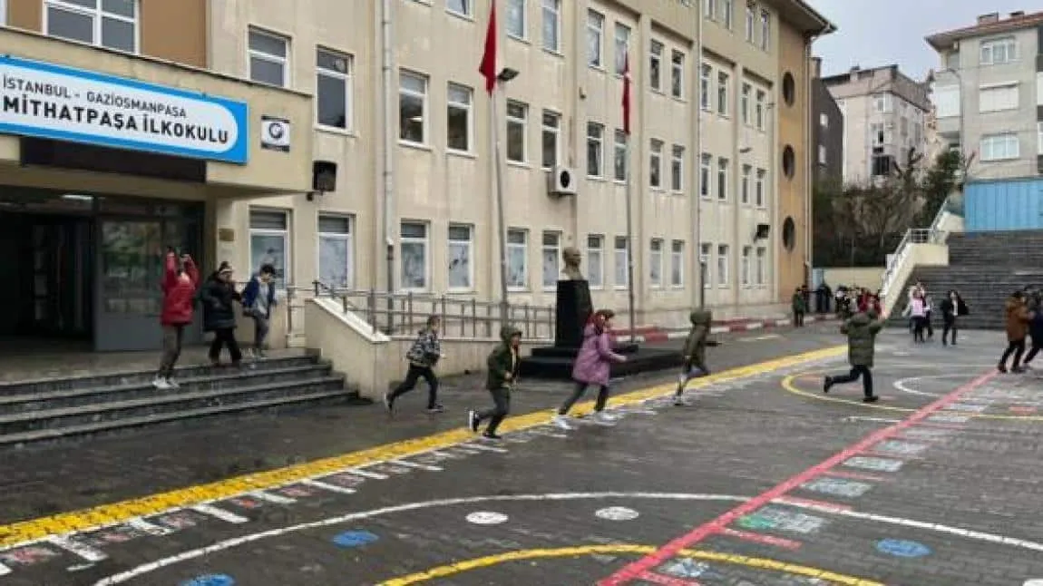 Mithatpaşa İlkokulu fotoğrafı