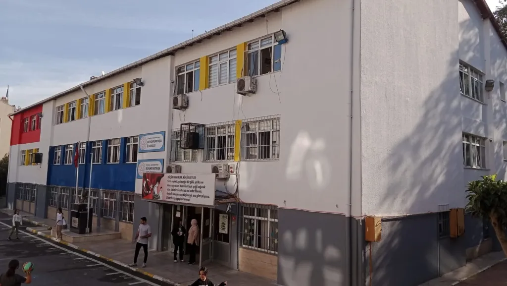 Büyük Fuat Paşa İlkokulu fotoğrafı