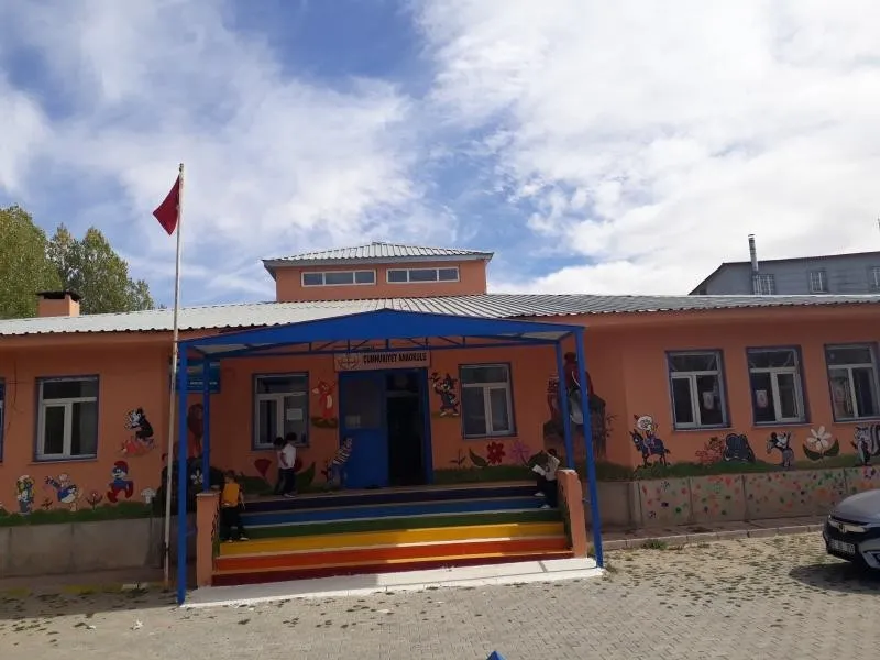 Cumhuriyet İlkokulu fotoğrafı