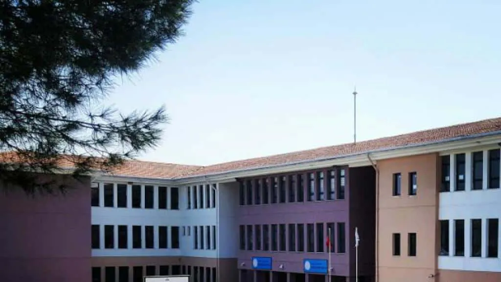 Şamlar İlkokulu