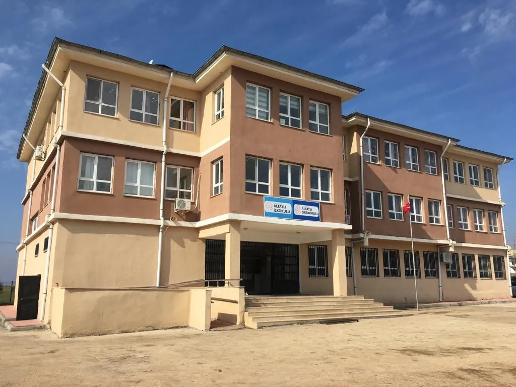 Altaylı İlkokulu