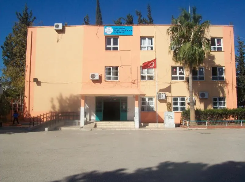 Remzi Oğuz Arık İlkokulu