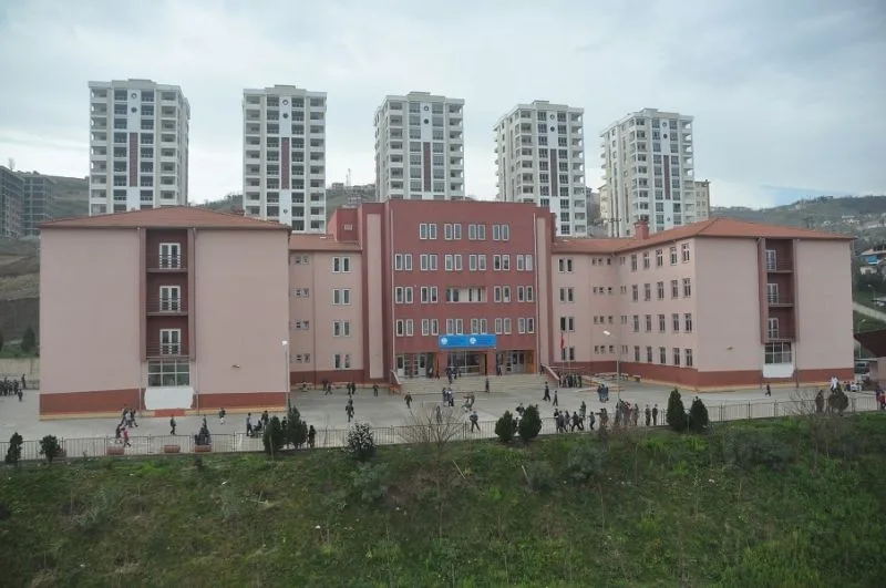 Yıldızlı TOKİ Ortaokulu fotoğrafı