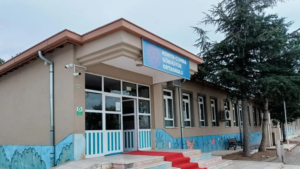 Gökhüyük Ortaokulu fotoğrafı