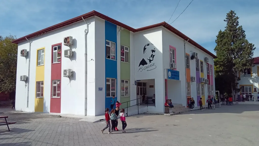 Kınık Yurdusev Ulus İlkokulu fotoğrafı