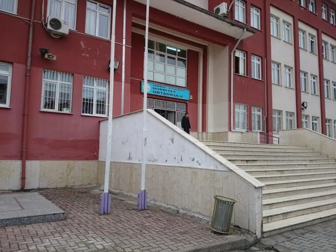 Şehit Cüneyt Akkuş Ortaokulu