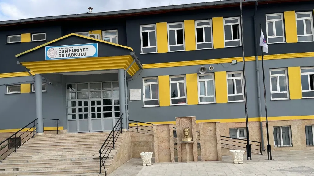 Cumhuriyet Ortaokulu fotoğrafı