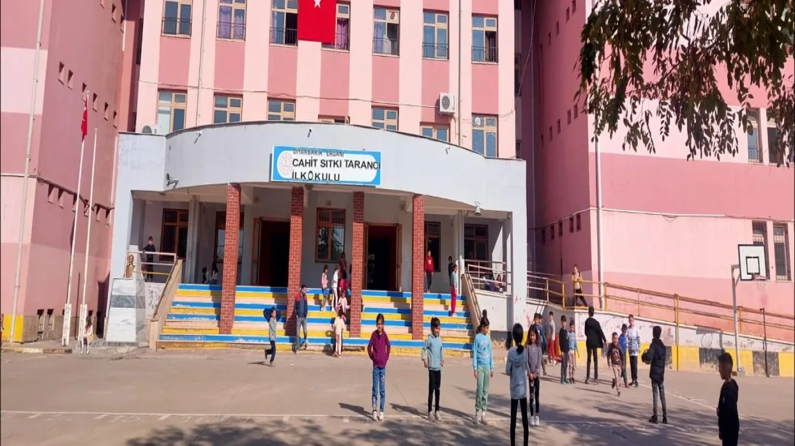 Cahit Sıtkı Tarancı İlkokulu