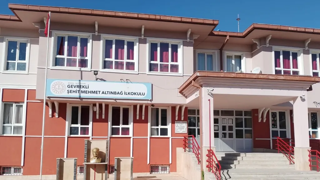 Gevrekli Şehit Seyit Ali Karabacak Ortaokulu