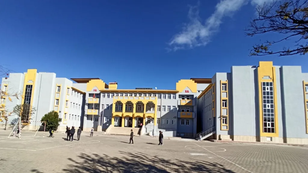Akyurt TOKİ Ortaokulu fotoğrafı