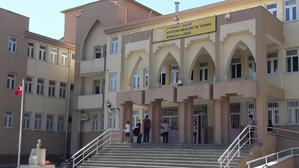 Atatürk Mesleki Ve Teknik Anadolu Lisesi