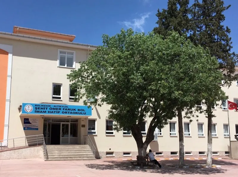 Şehit Ömer Faruk Bol İmam Hatip Ortaokulu fotoğrafı