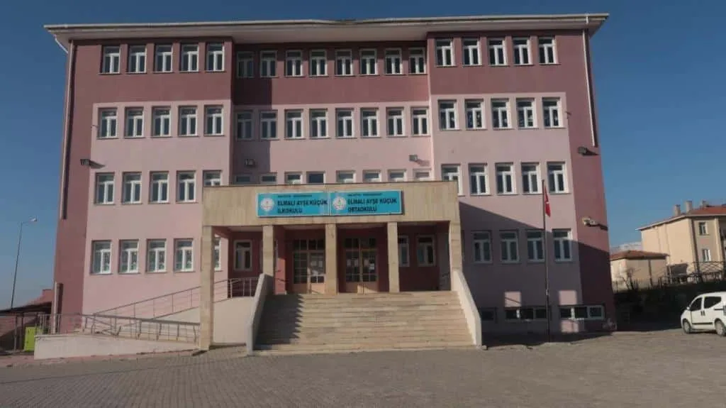 Elmalı Ayşe Küçük İlkokulu fotoğrafı