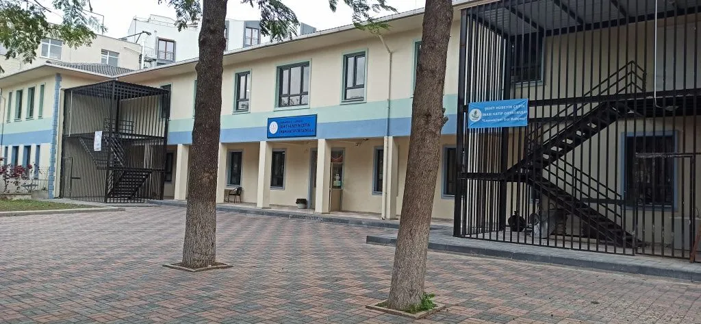 Şehit Hüseyin Çetin İmam Hatip Ortaokulu