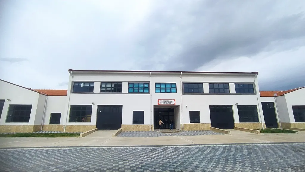 Sarıkaya Şehit Erhan Ülkü Mesleki Ve Teknik Anadolu Lisesi