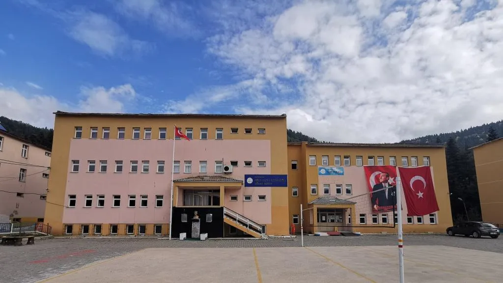 Küre Yatılı Bölge Ortaokulu fotoğrafı