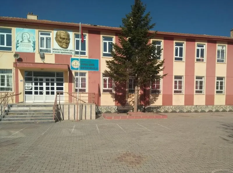 Yunus Emre Ortaokulu fotoğrafı
