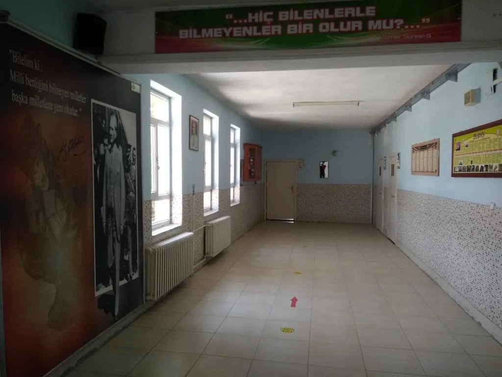 Ahmet Emet İmam Hatip Ortaokulu fotoğrafı