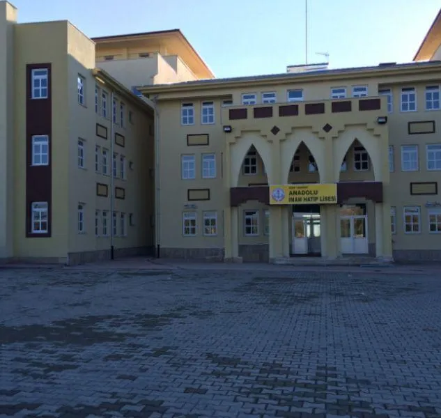 Saraykent Şehit Mustafa Eser Anadolu İmam Hatip Lisesi